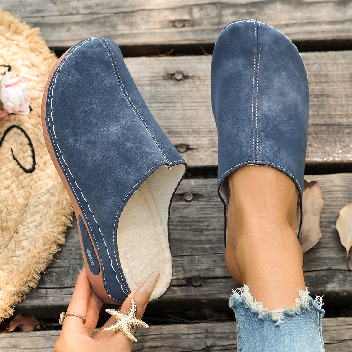 Women’s Winter Comfort Mules – Warm Plush-Lined Shoes with a Supportive Non-Slip Sole