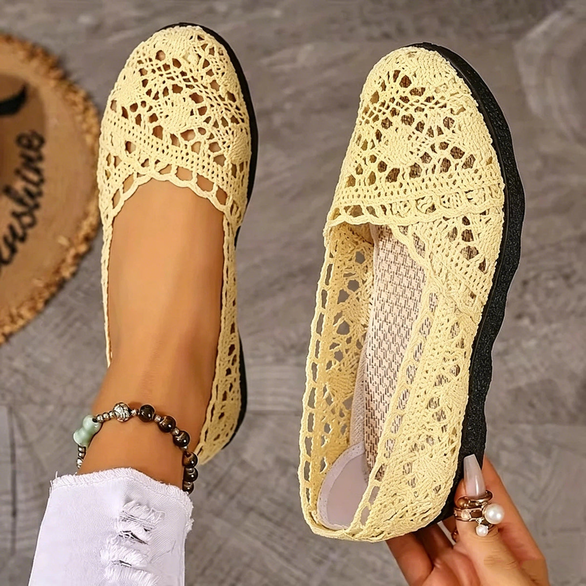 Women's Hollow Lace Mesh Shoes